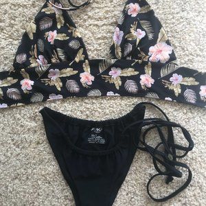 Triangle Top and Tie Side Bottom Set